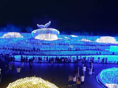 12月2日(火) リニア・鉄道館＆なばなの里イルミネーション ～名古屋白鳥庭園の紅葉堪能～