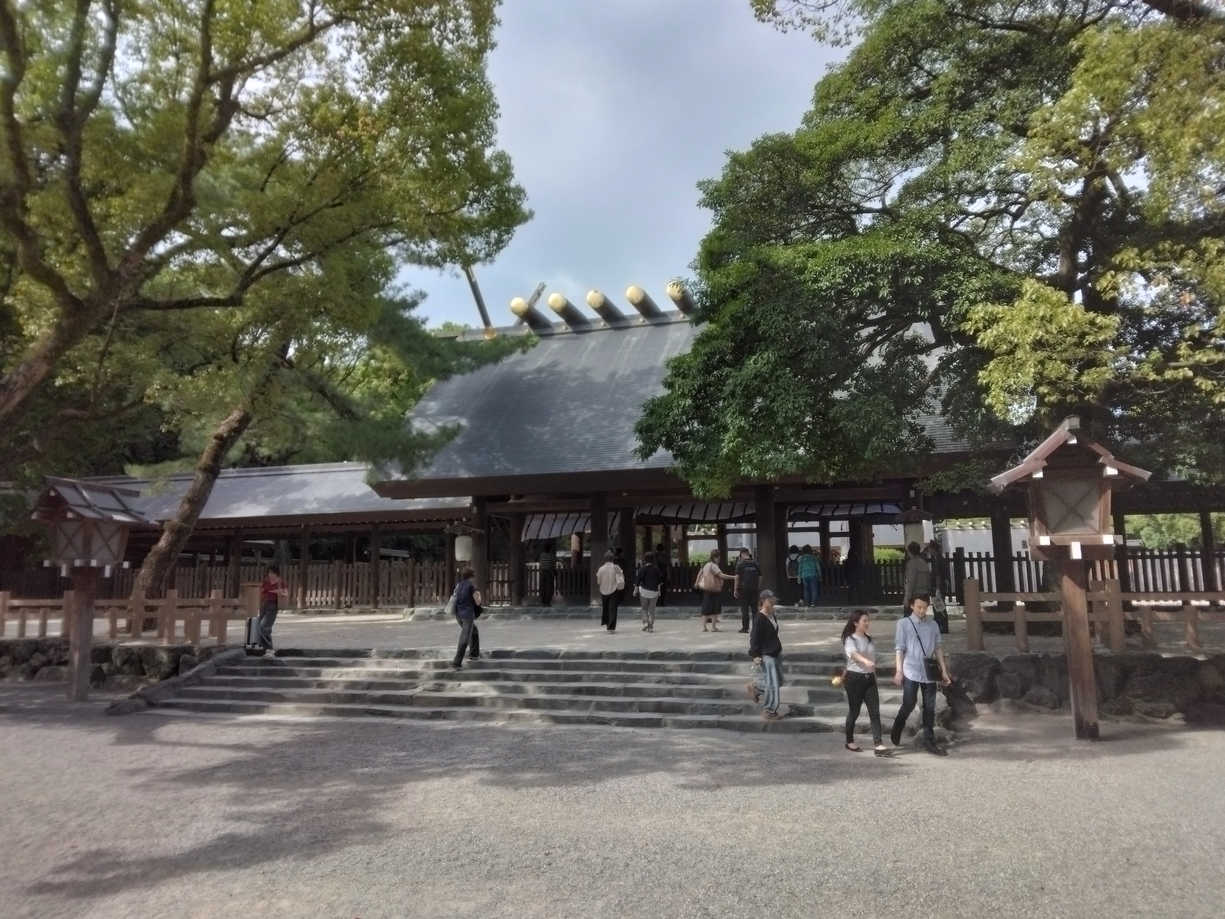 1月8日(木) 熱田神宮初詣＆なばなの里イルミネーション ～JRリニア館見学～